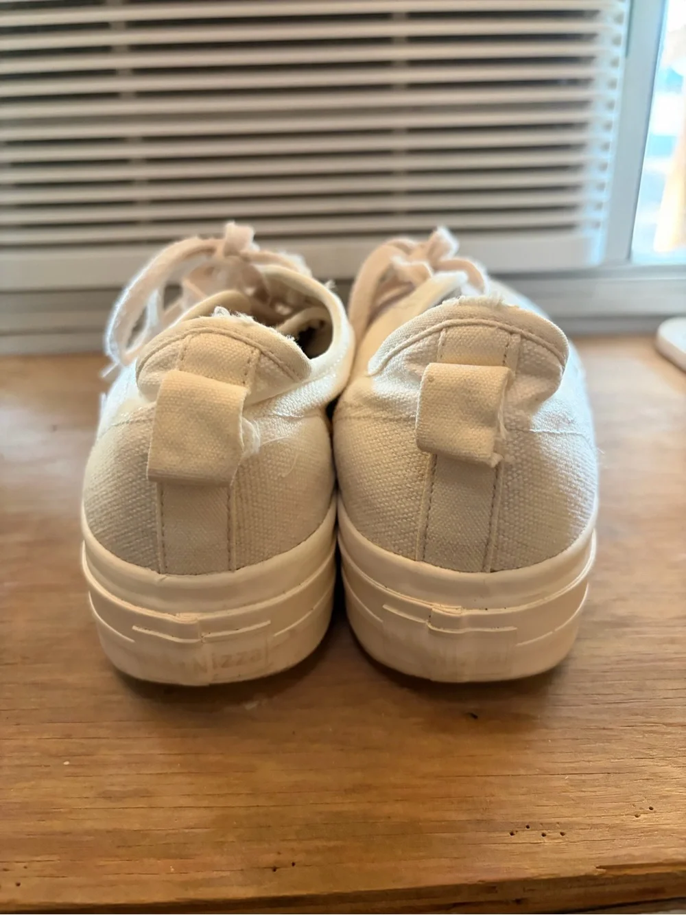 Casual Low-Top platform Addidas Canvas Sneakers - Cream